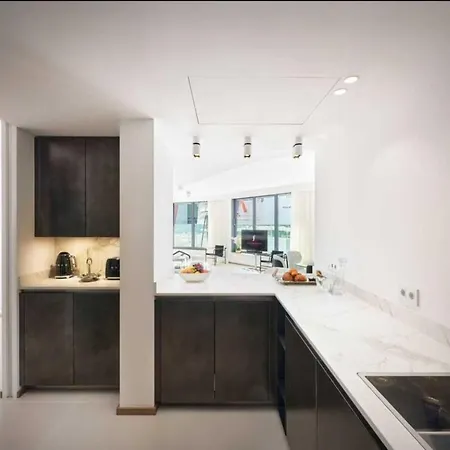 Luxurious 3br 6p With Terrace - First Croisette